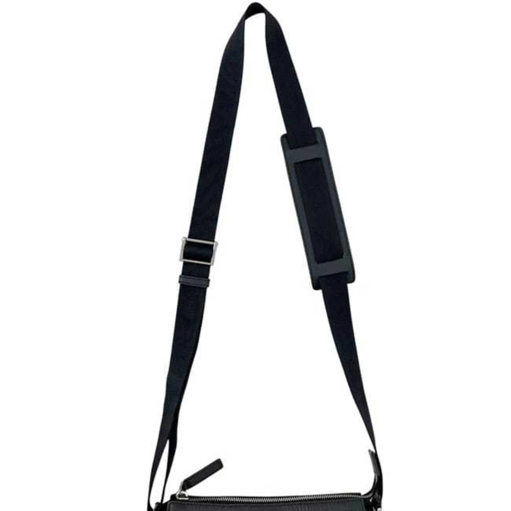 GUCCI Authentic Black Leather Shoulder Bag - Picture 5 of 11